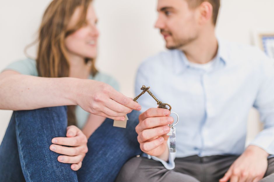 Un couple et des clés